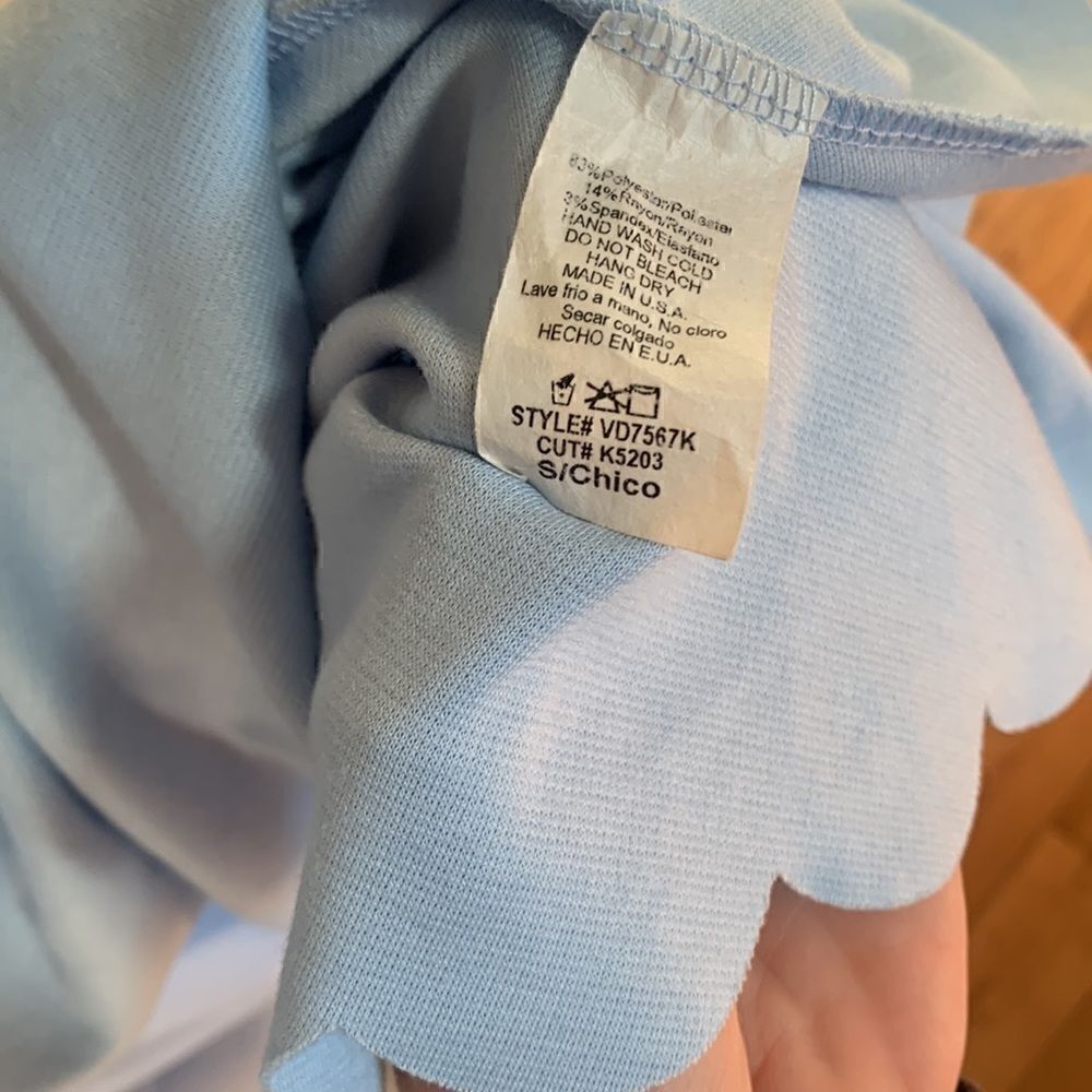 Pinkblush EUC light blue stretchy dress with scalloped edges. Size small - Picture 4 of 5